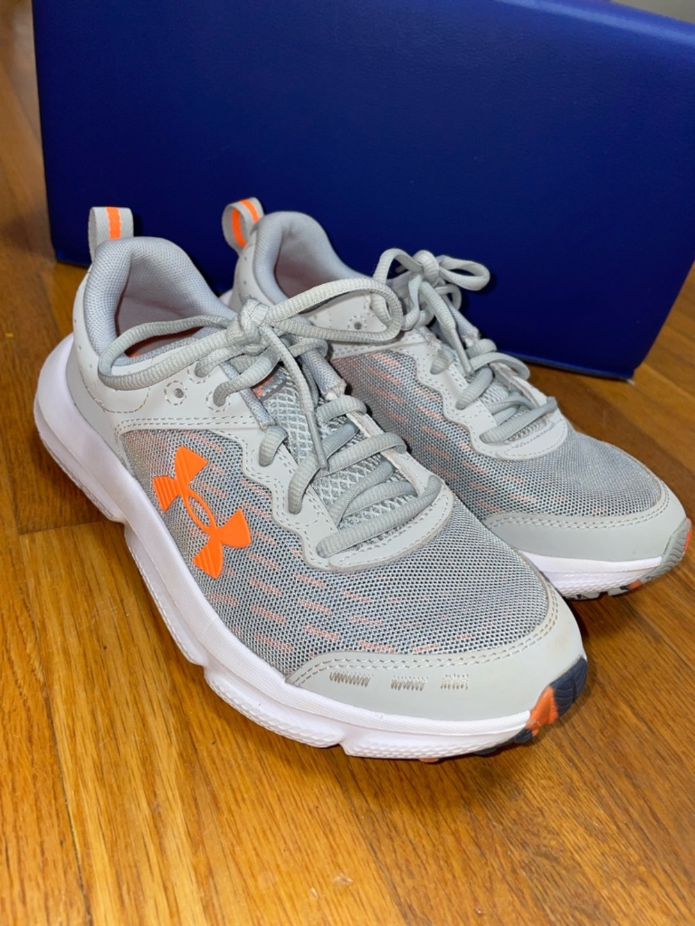 Under Armour Kids Youth Size 5Y Assert 10 Running Shoes Sneakers Orange Gray